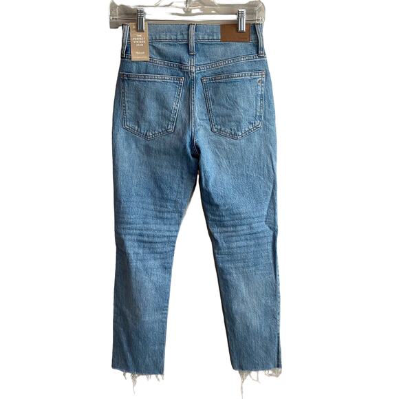 Madewell The Petite Perfect Vintage Jean in Coney Wash Destroyed 23P - Picture 4 of 10